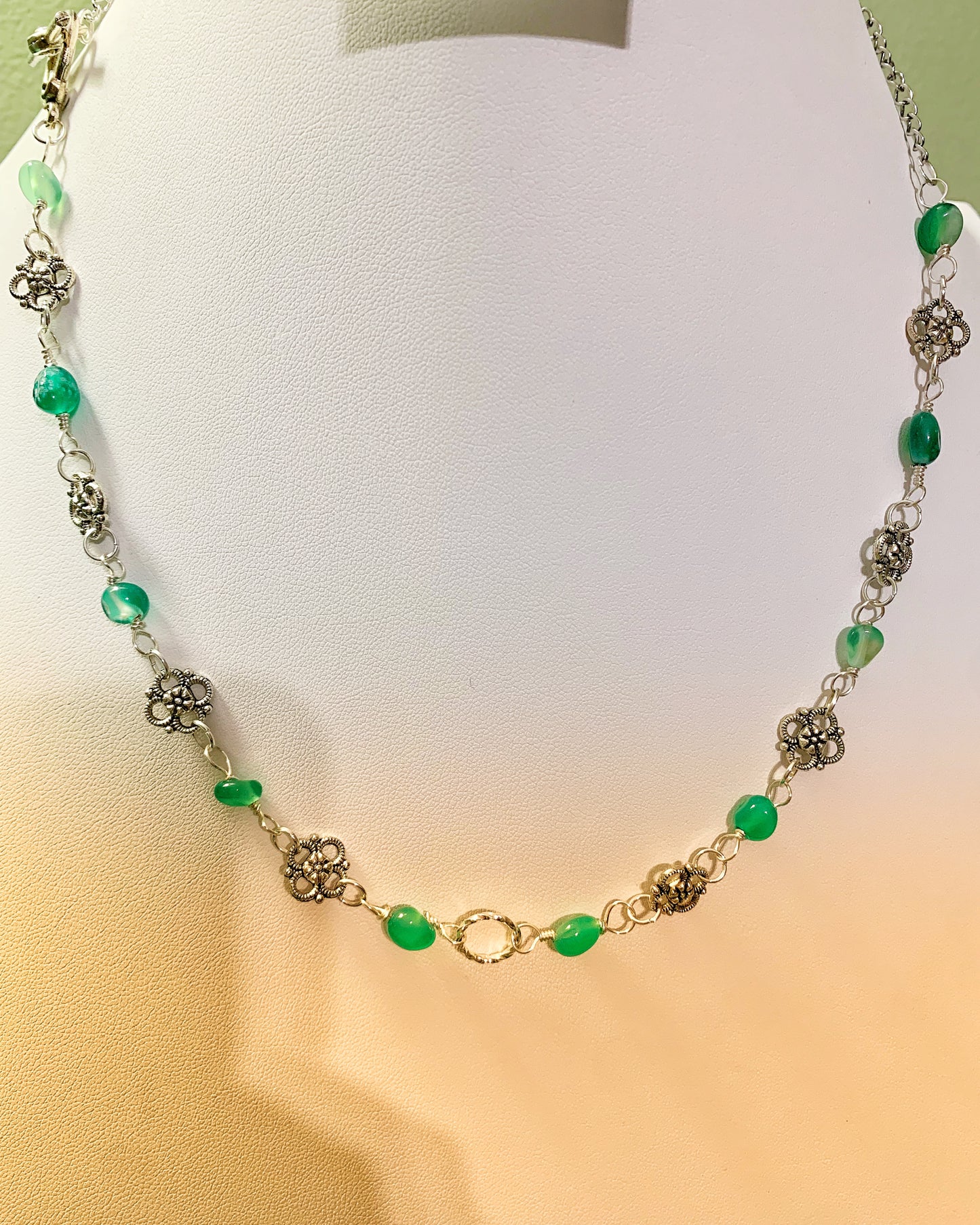 Green Pebble Gemstone and Silver Charm Link Necklace with Swirl Toggle